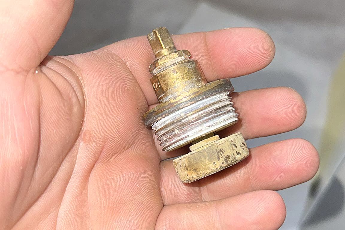 Oberteil, nur zwei Schlüsselflächen.